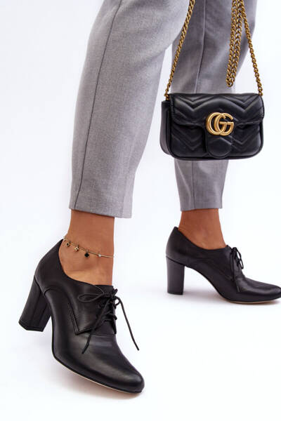 Chaussures à Talons en Cuir Noir Mavitte