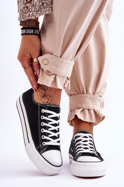 Moteriški sportbačiai ant storos platformos, juodos spalvos