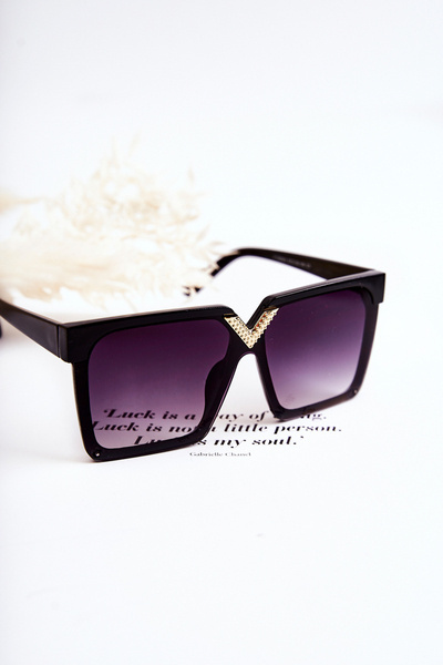 Square Sunglasses V130044 Black
