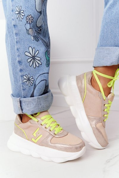 Chaussures de sport pour femmes sur la plateforme Lu Boo Beige