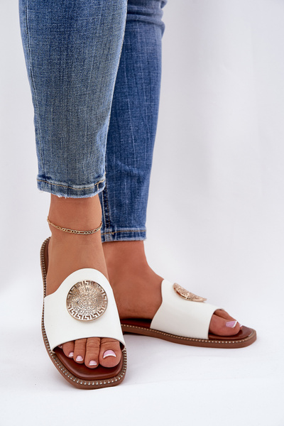 Chaussons en simili cuir à talon plat avec décoration blancs Tatereia