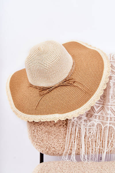 Moteriška kepurė su dirželiu Beige-ruda Klara