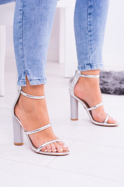 Lu Boo sidabrinės stiletto sandalai Lissa