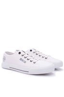 Baltas