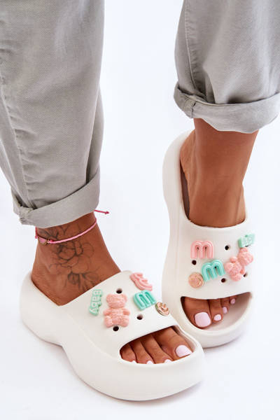Pantoufles en mousse souple avec décorations pour femmes Blanc Lorie