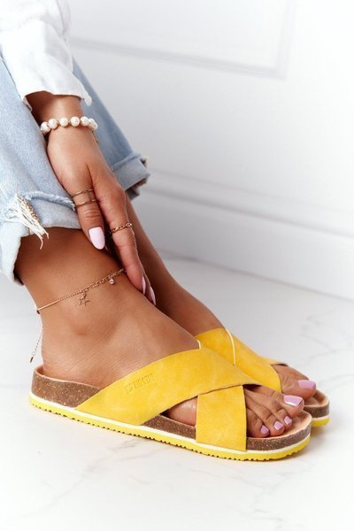 Odinės profiliuotos šlepetės Big Star HH274596 Geltona