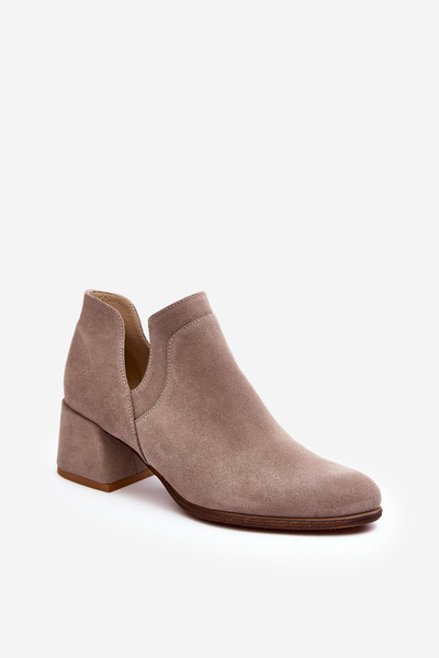 Wildlederstiefel mit Ausschnitten am Absatz in Hellbeige Dalros