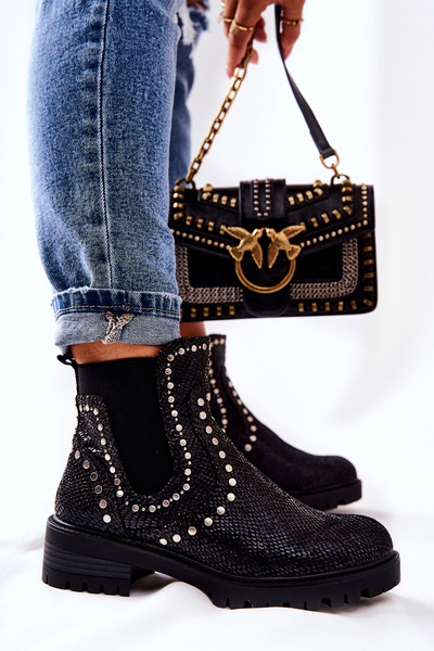 Bottines à talons plats cloutées noires Shivers