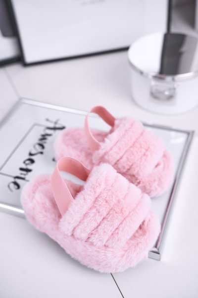 Vaikiškos čiuožyklos su lankeliu ir kailiu rožinės spalvos Fluffy