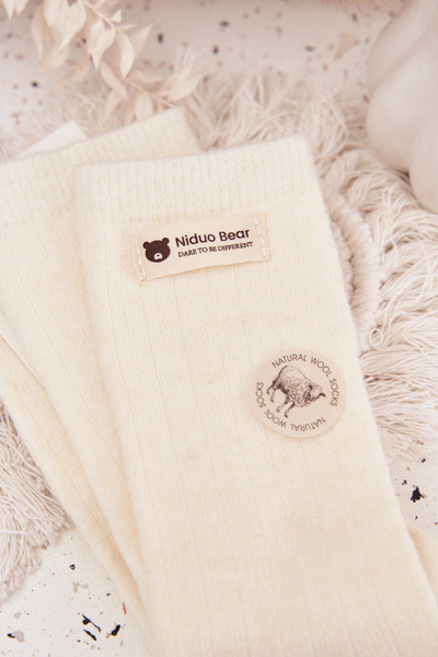 Warme Wollene Damensocken Mit Stickerei Ecru