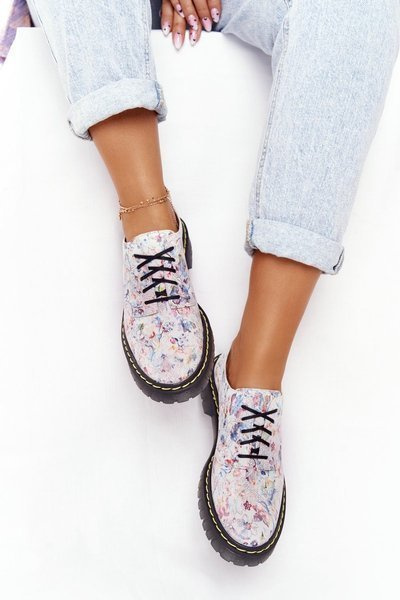 Richelieus en Cuir pour Femmes Maciejka 04087-38 Blanc avec Fleurs