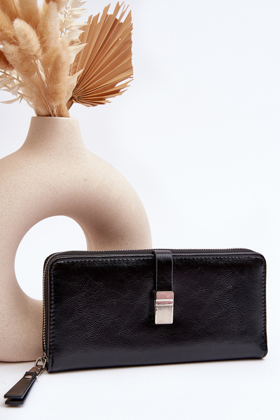 Damenlackbrieftasche mit Magnet schwarz Bielia