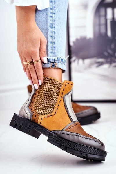 Cizme pentru femei maciejka din piele elastică galbenă 04634