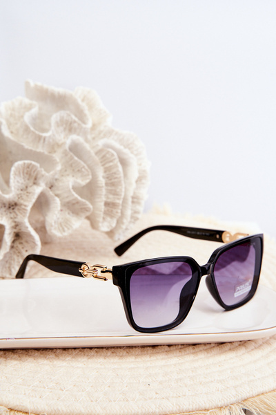 Lunettes de soleil pour femmes avec détail noir et doré UV400 Noir