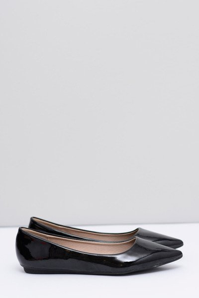 Schwarz lackierte Elonde Ballerinas mit Spitze