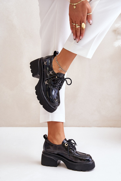 Chaussures Femme Laquées Avec Décorations Cuir Naturel Artiker 55C1011 Noir