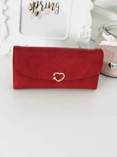 Grand portefeuille rouge pour femme avec coeur