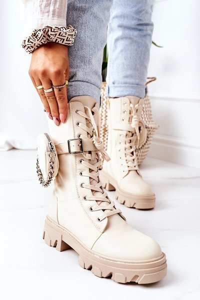 Bottes isolées avec un sac à main Beige Look At Me