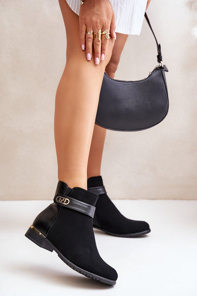 Warmes Damenstiefel auf flachem Absatz mit goldenem Detail beige Ravasira