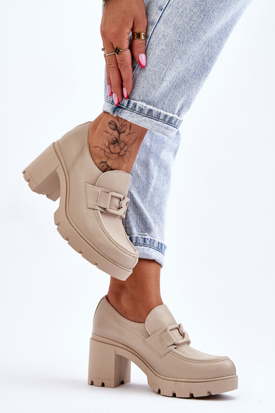 Chaussures élégantes sur un pilier avec ornement argenté Beige Harmell