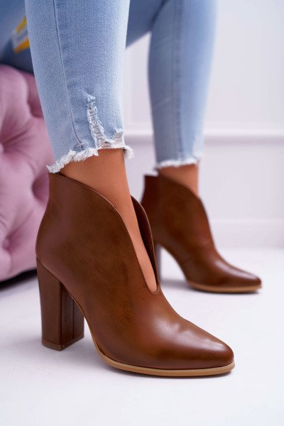 Bottes à talons aiguilles pour femmes à enfiler avec découpes marron Mantana