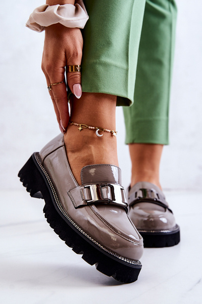 Lackierte Lederschuhe Grau Corine