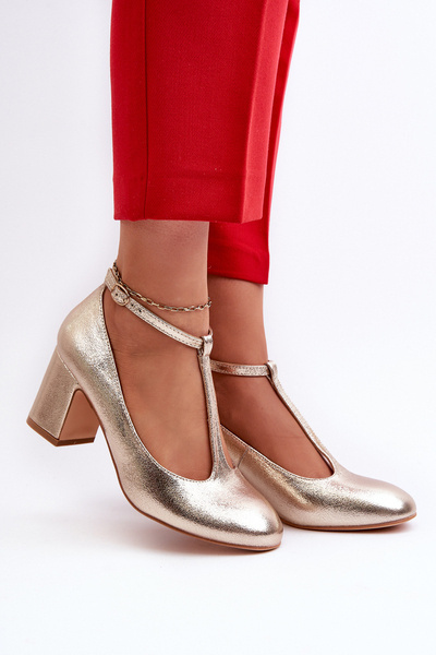Dirbtinės odos siurbliai ant Block Heel Gold Raniyah