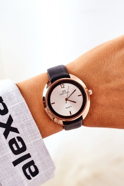 Montre sur bracelet en cuir Giorgio&Dario noir