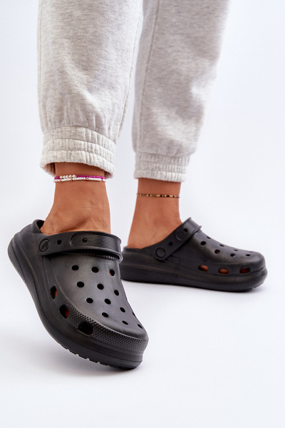 Pantoufles en mousse noires pour femmes Ilariana