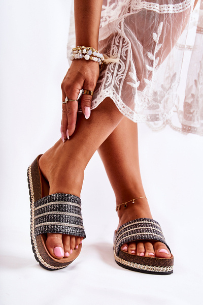Chaussons Classiques Pour Femmes Avec Chaîne Noir Maddy