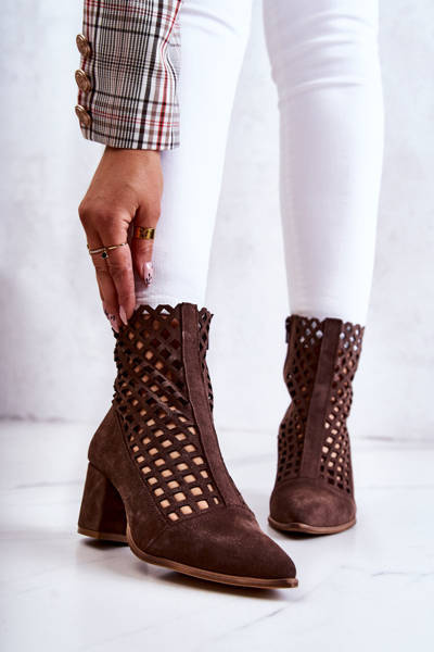 Bottines Ajourées En Daim À Talon Haut Nicole 2638 Marron foncé