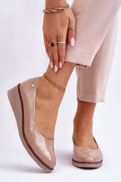 Klassische Lack-Keilpumps Beige Paola