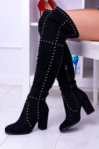 Schwarze Musketier-Stiefel aus Wildleder mit Almo-Nieten