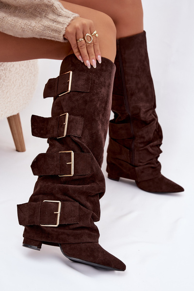 Bottes à talon pour femme avec haut retourné et pinces dorées Eco daim chocolat Isavelle