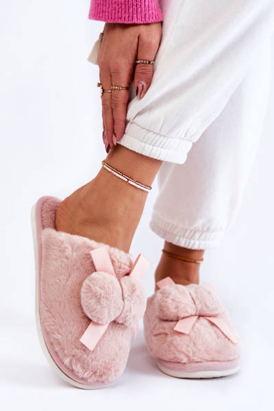 Női szőrme papucs pomponokkal Pink Castello