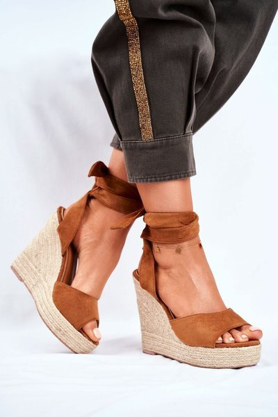 Női szandál ékfűzős Camel Belleza