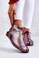 Nuances de gris et d'argent || Nuances de rouge