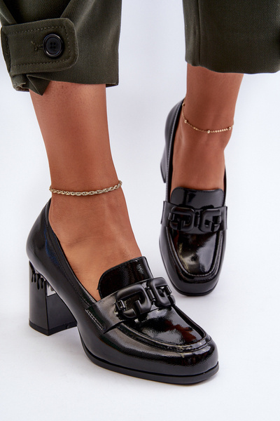 Damen Pumps aus schwarzem Lackleder mit Stiletto-Absatz D&A MR38-973