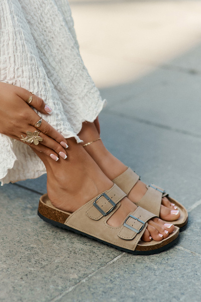 Sandales Femmes Avec Boucles Sur Plateforme En Liège Beige Galurena