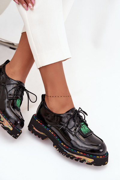 Pantofi din piele lucioasă pentru femei Artiker 57C0172 Negru