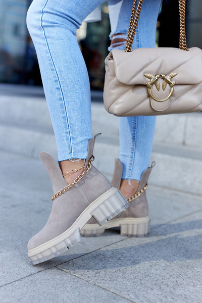 Modische Booties aus Wildleder in Beige mit Ausschnitt Forget Me