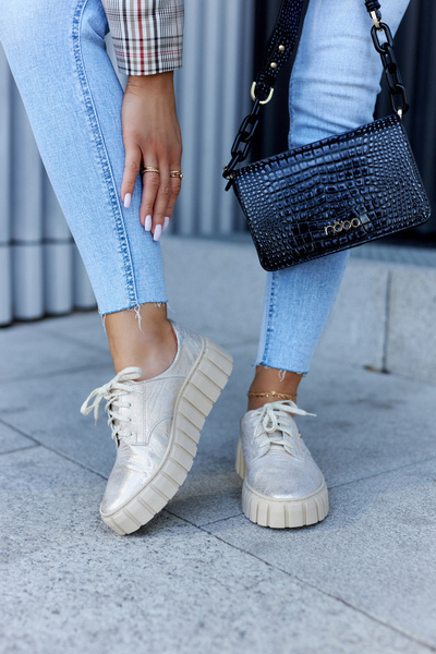 Chaussures En Cuir Sur La Plateforme Hypnose Beige-Or