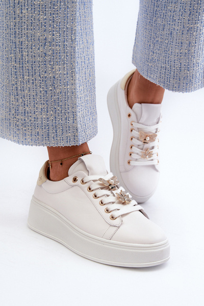 Damen-Ledersneaker mit Plateausohle und dekorativen Knöpfen D&A SN67 Weiß