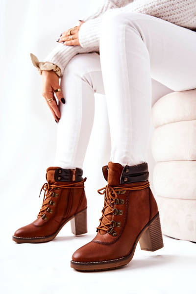 Bottines à talons aiguilles chauffées Camel Charmmis
