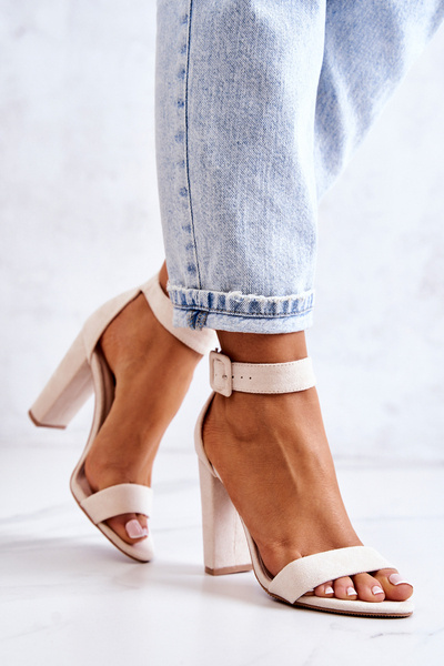 Beige Jacqueline Sandaletten aus Wildleder mit Absatz