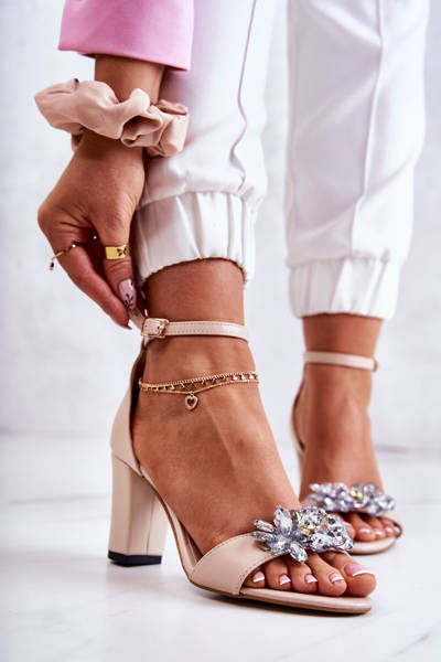 Bőr Szandál Egy Bár Bézs Díszítés Milessa