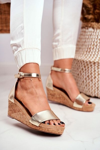 Sandale pentru femei pe Wedge Gold Marryme