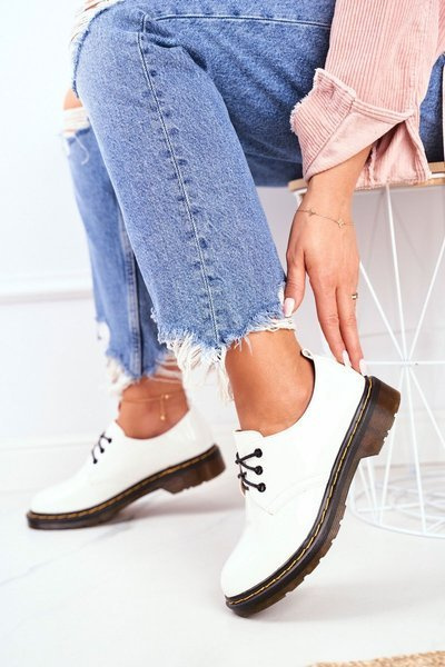 Női cipők Cipők Lakkozott fehérre Csináld jobban!