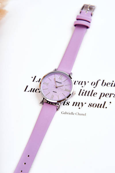 Sehen Sie sich ERNEST Violet auf einem Lederarmband ohne Nickel an