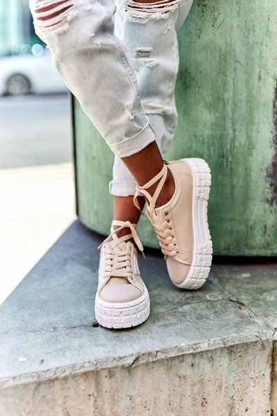 Women's Sneakers On A Platform Beige Big City Life